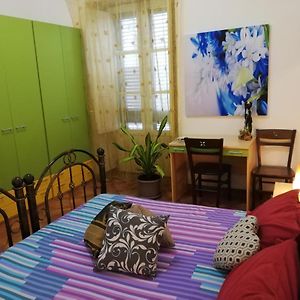 Camera standard con letto king size